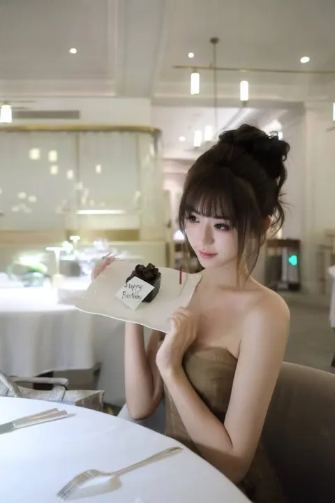 E255