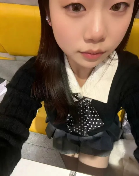 E261