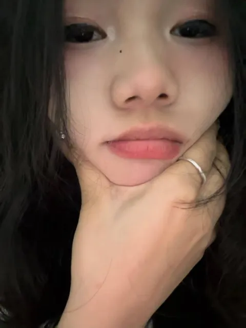 E279