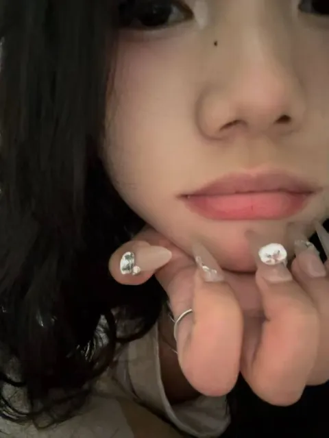 E279