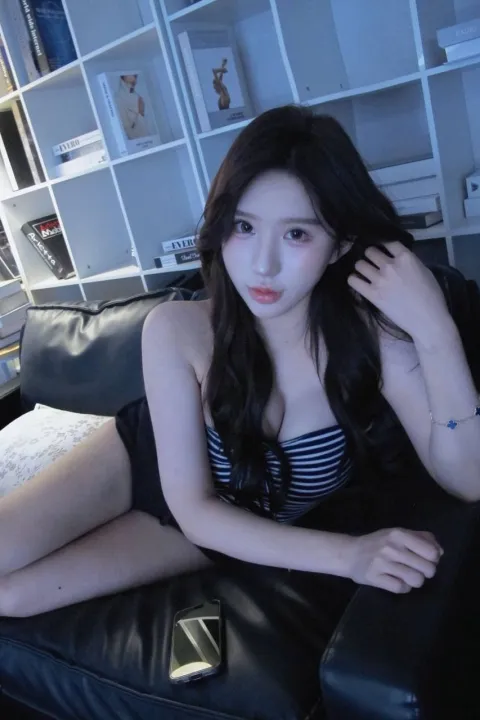 E338