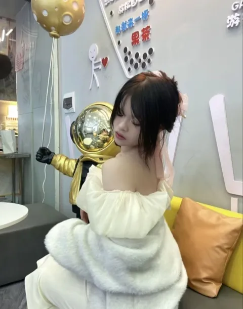 E412