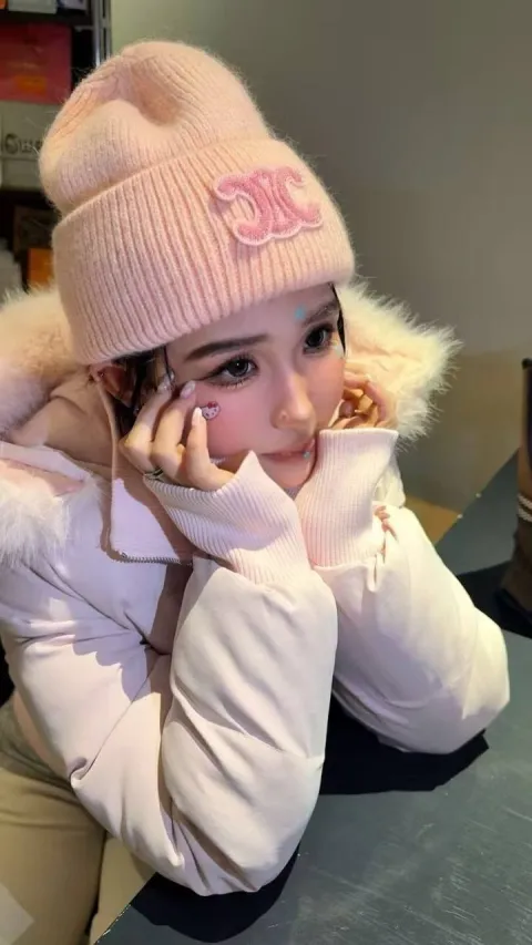 E483