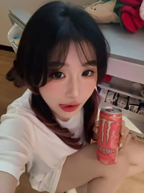 E483
