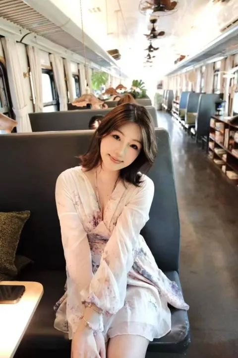E484