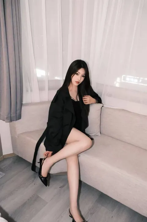 E484