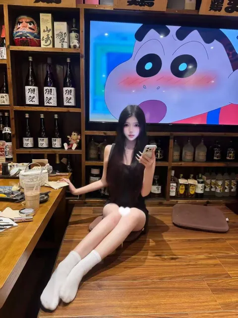 E485