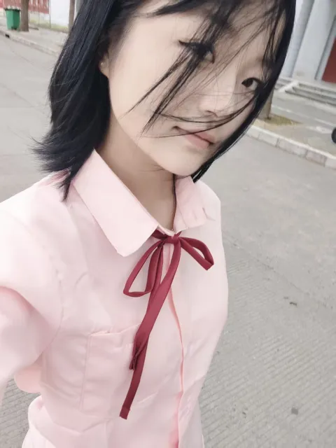 E488