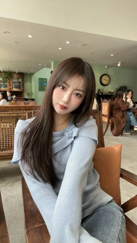 E569