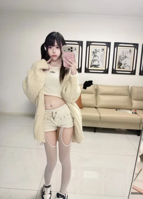E593