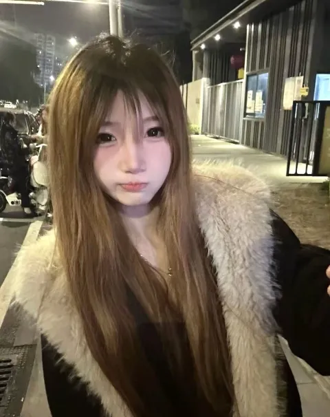 E677