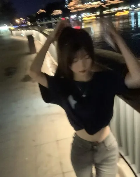 E677
