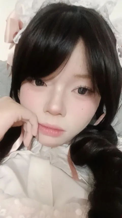 E687