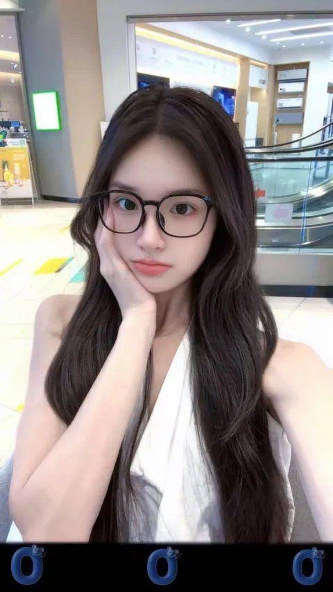 E712