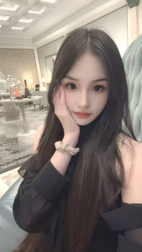 E712