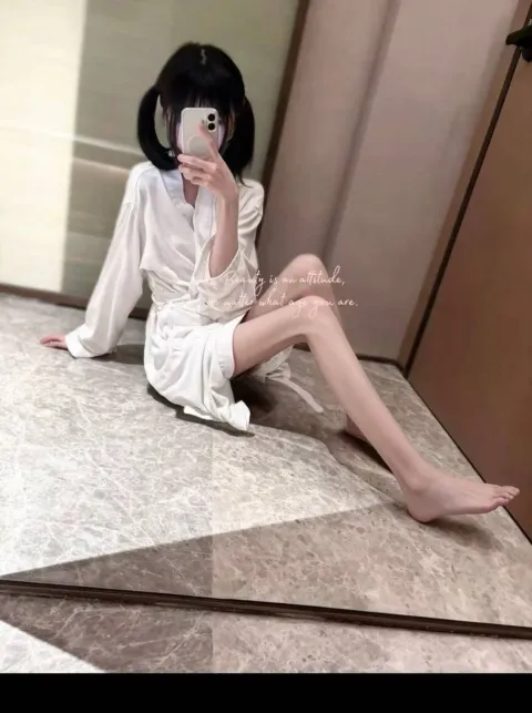 E718