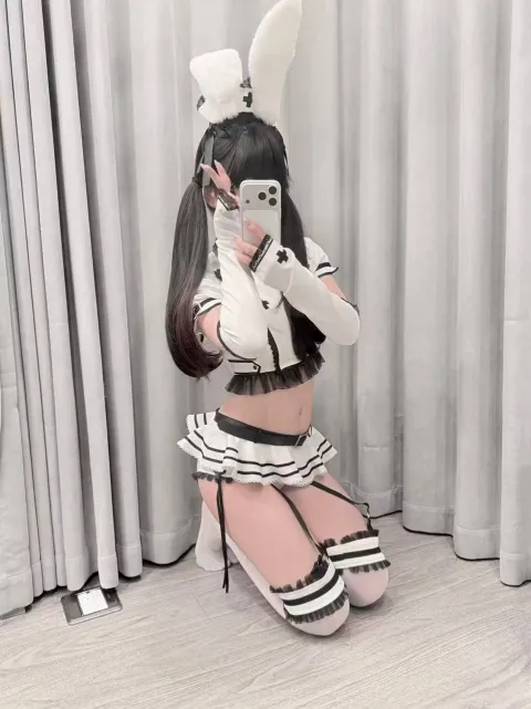 E728