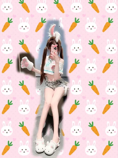 E748