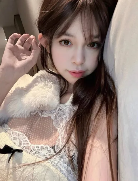 E757