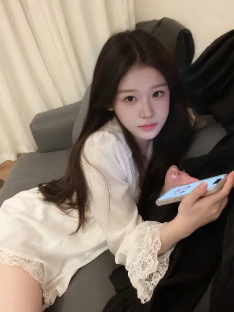 E767