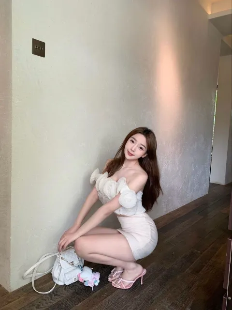 E772