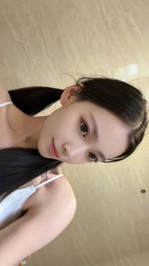 E781