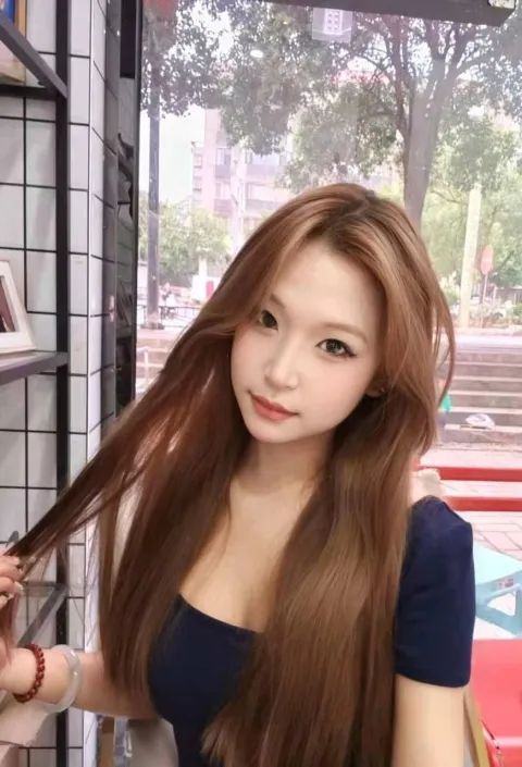 E819