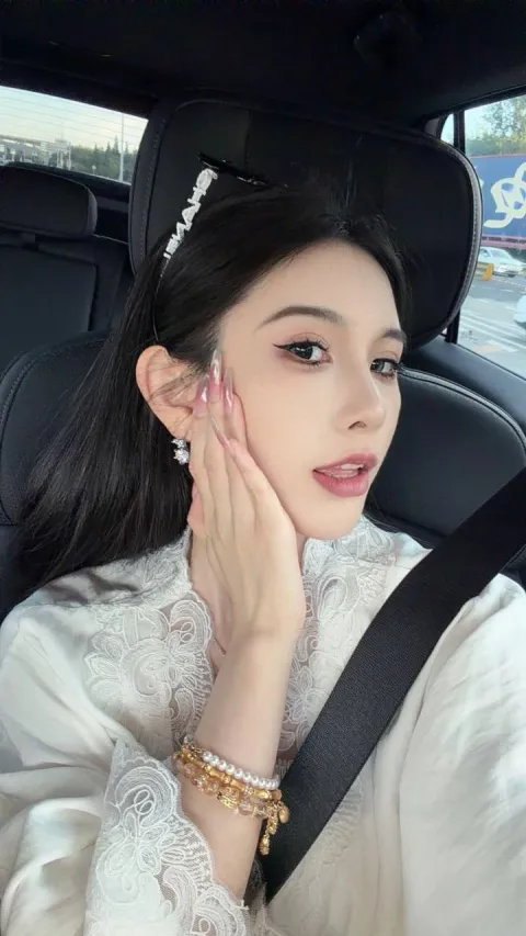 E869