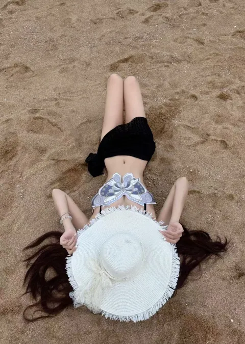 E873