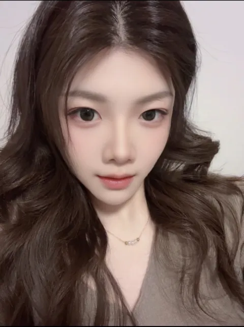 E879