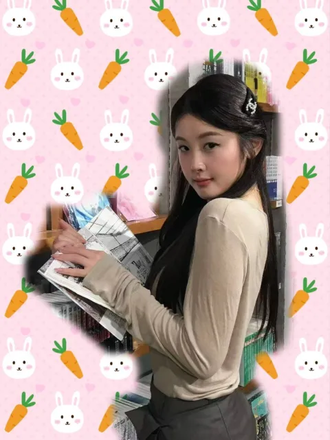 E885