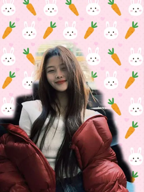 E885