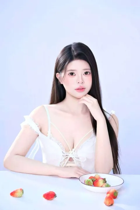 E942