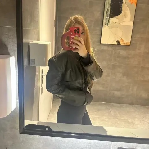 E959