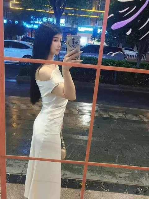 E983