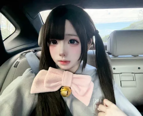 E984