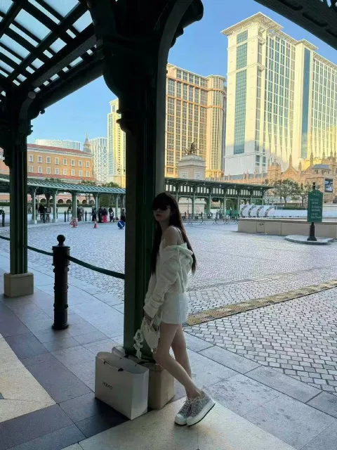 F076