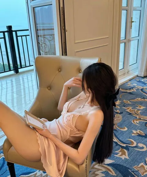 F093