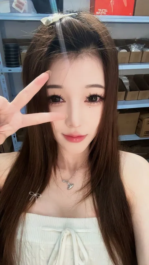 F218