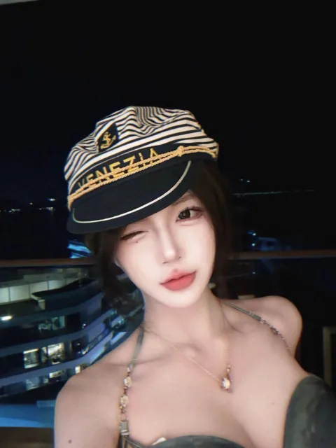 F242