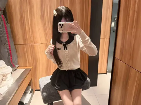 F283