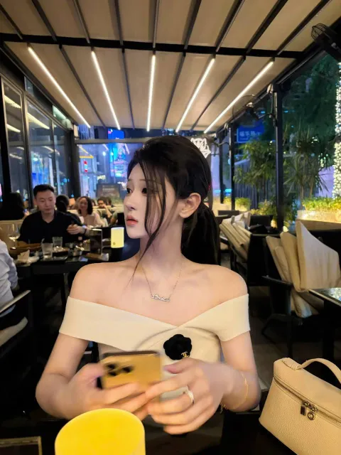 F285