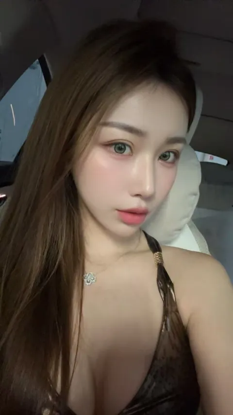 F523