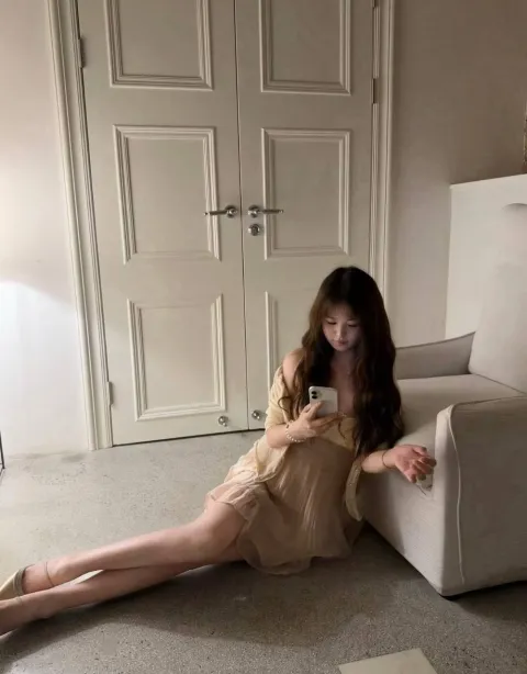 F599