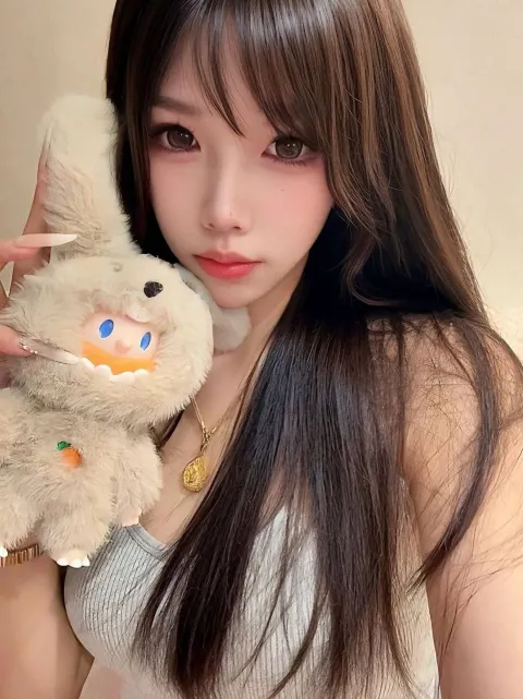 F657