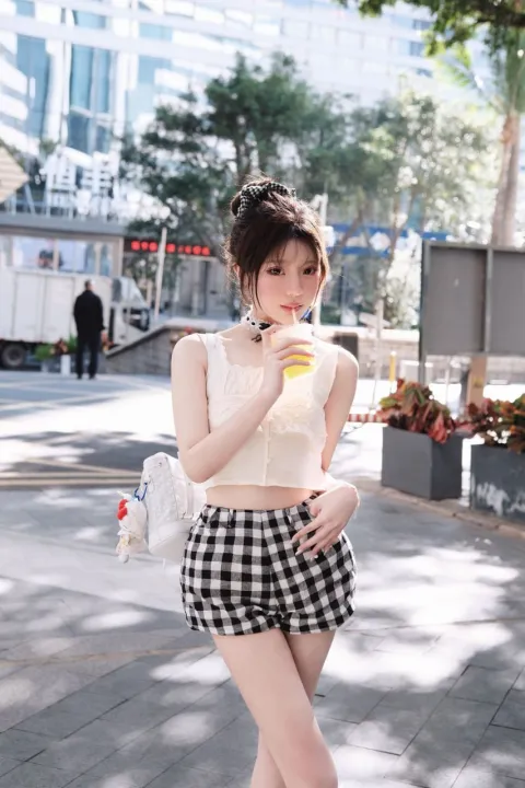 F709