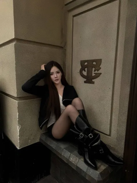 F829
