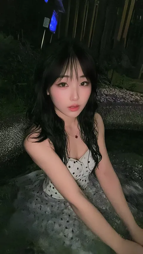 F837