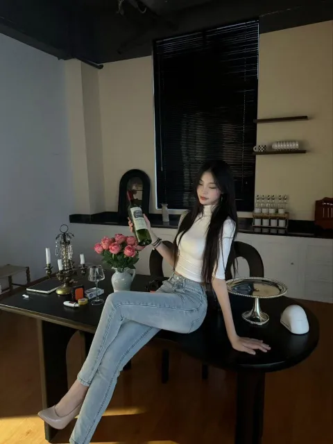 F888