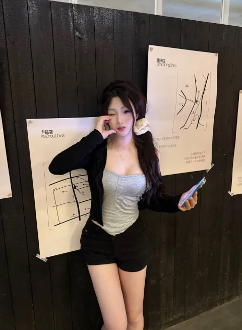 F926